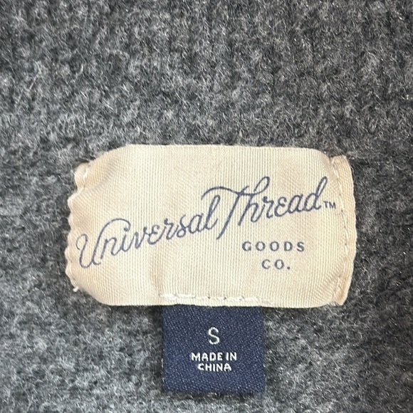 Gray Sweater - Cropped Style Layering Perfect - Picture 3 of 5